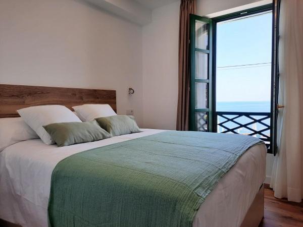 Apartamentos El Muelle Comillas Exterior foto